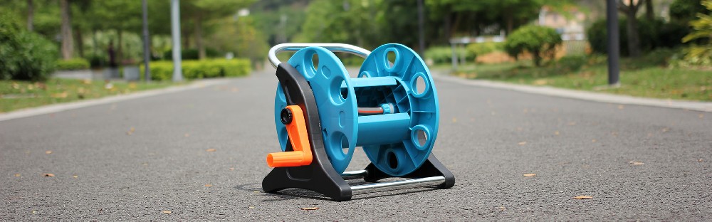 Garden hose reel